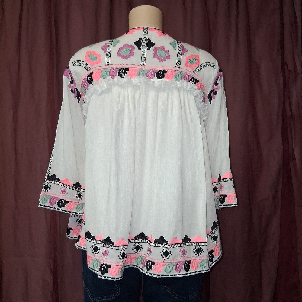 NYLON APPAREL women Size M Chic Embroidered Women's Blouse with Pink Accents - Picture 8 of 16